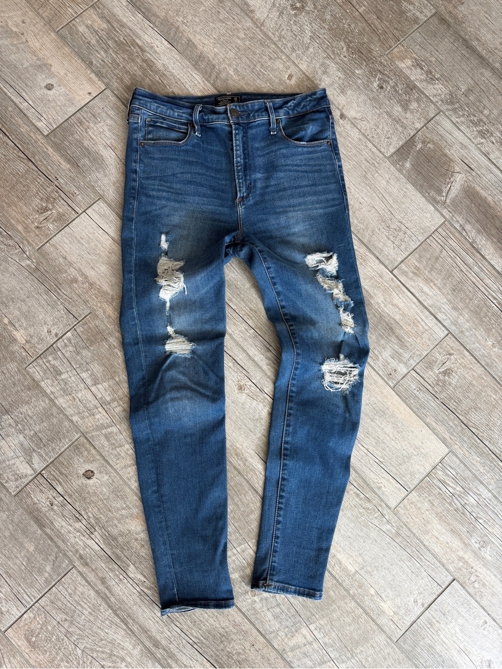 Abercrombie & Fitch Blue Ripped Women's Skinny Jeans
